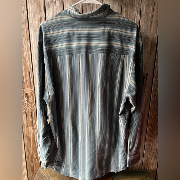 Tommy Bahama 100% Silk Men’s Button Down Large - Picture 2 of 3